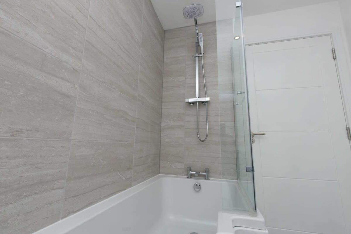 Stunning 2 Bedroom Apartment In Wallasey Ngoại thất bức ảnh